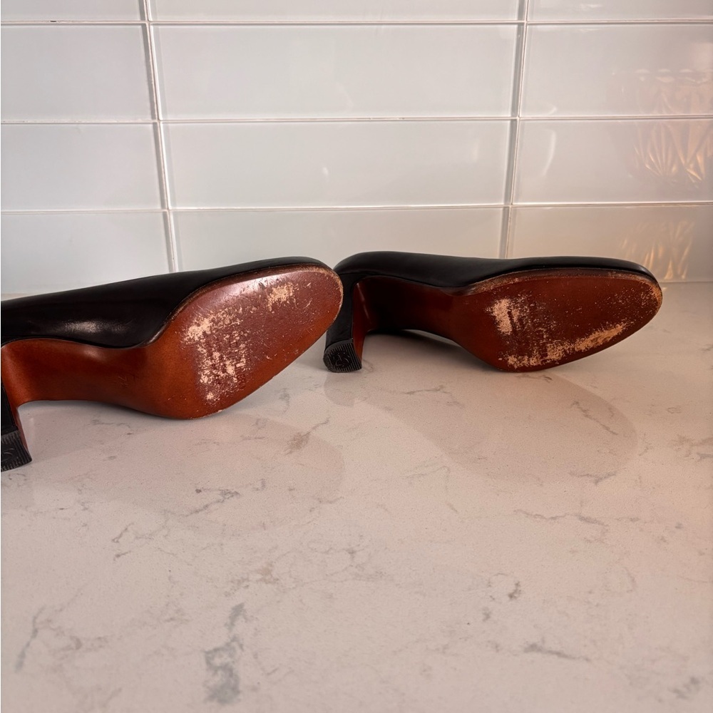 Donald J. Pliner Black Heels Classic Elegance - Picture 6 of 12